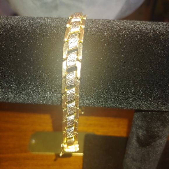 14k Gold bracelet - Picture 5 of 8